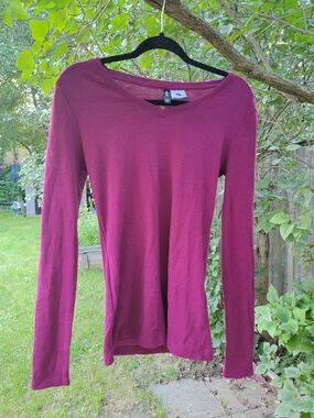 Women's Long Sleeve V-Neck Top - Deep Berry Burgundy